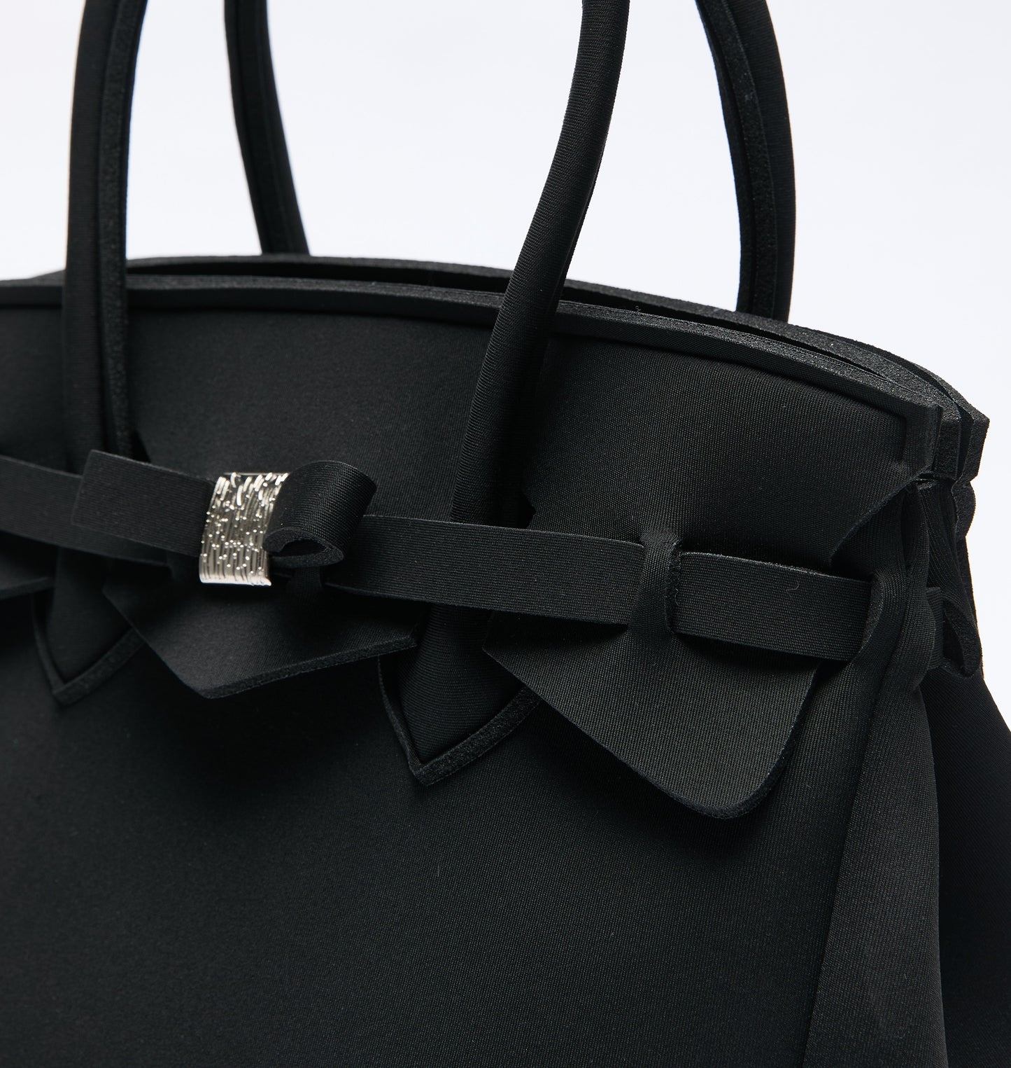 ÖZEL TASARIM SİYAH ÇANTA